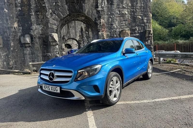 Blue Used 2015 Mercedes GLA200 SUV | £11,290 (Good price) - Image 1/1