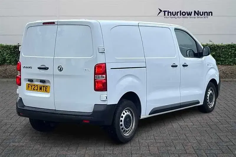 Used Vauxhall Vivaro S 145 HP (106 kW) 2023 White MPV