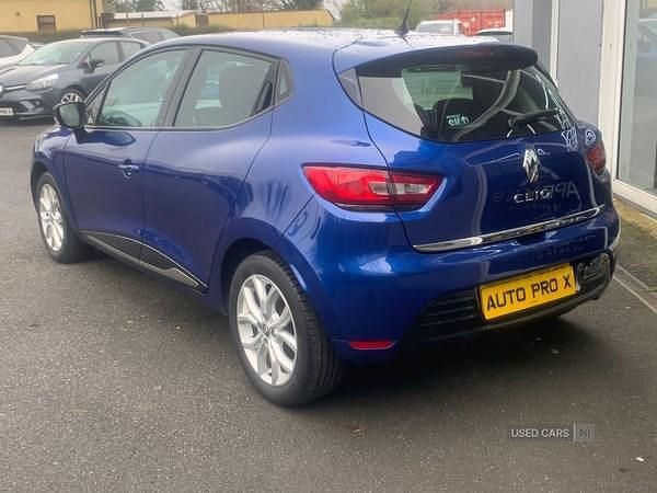Used Renault Clio IV Dynamique 2018 Blue Hatchback