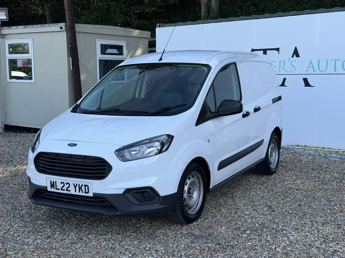 Used Ford Transit Courier 100 HP (73 kW) 2022 White Van