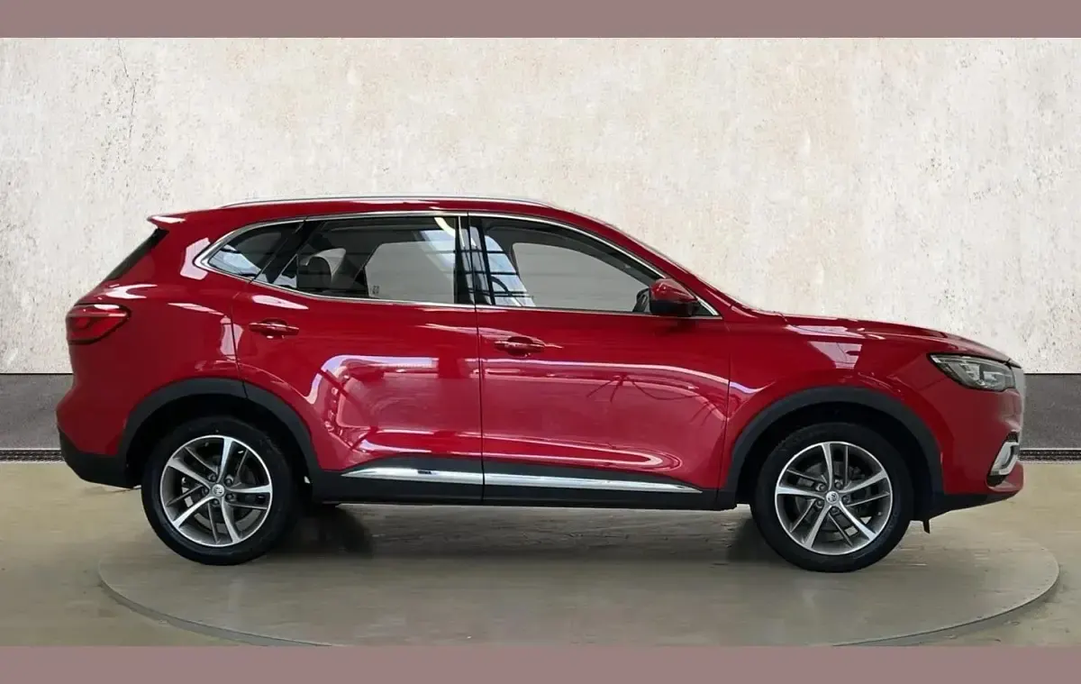 Used MG HS Exclusive 162 HP (119 kW) 2021 Red SUV