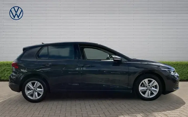 Used VW Golf VIII Life 131 HP (96 kW) 2024 Hatchback