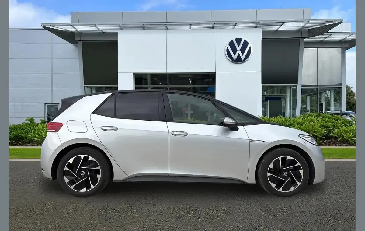 Usado VW ID.3 Pro Performance 150 kW (204 HP) 2023 Prateado Citadino