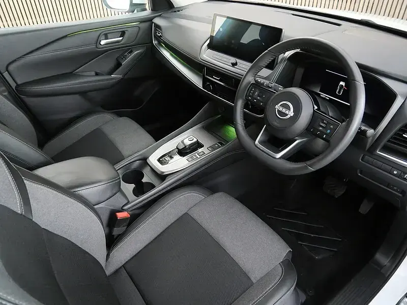 Used Nissan Qashqai N-Connecta 190 HP (139 kW) 2025 White SUV