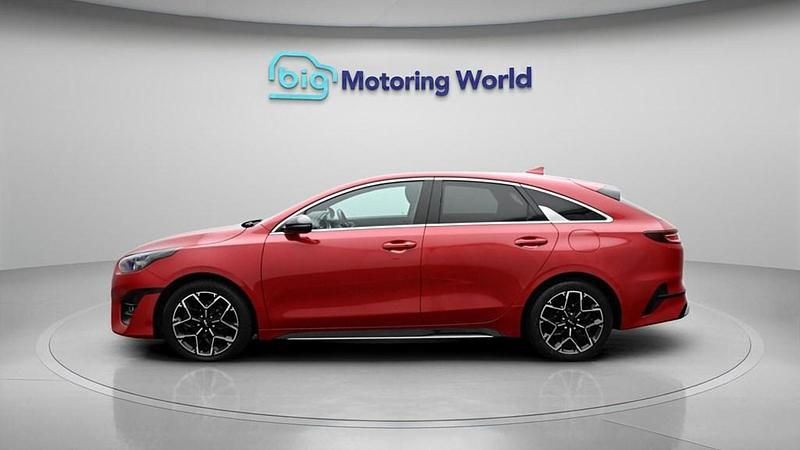 Used Kia ProCeed GT-Line 158 HP (116 kW) 2022 Red Estate