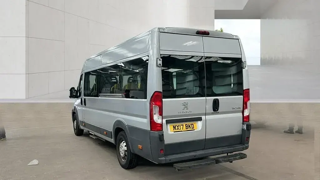 Used Peugeot Boxer 130 HP (95 kW) 2017 Silver Van