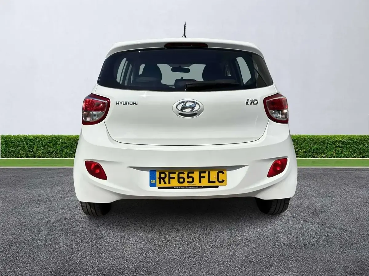 Used Hyundai i10 SE 2015 White Hatchback