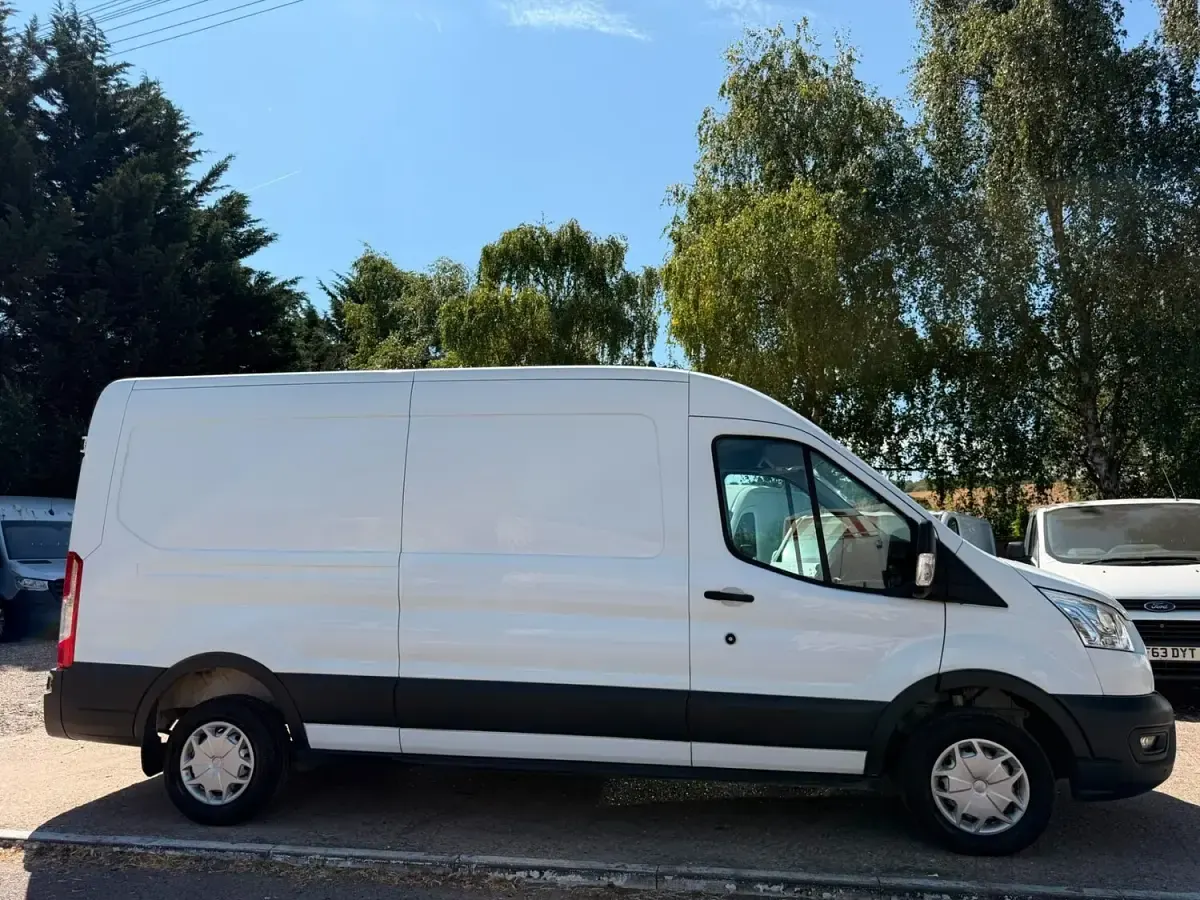Used Ford Transit Trend 2022 White Van