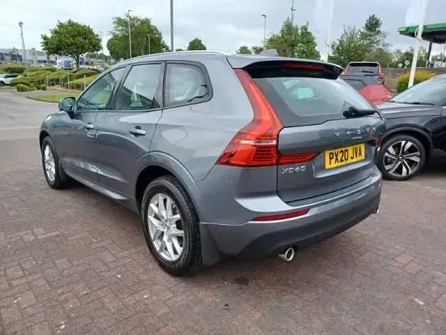 Used Volvo XC60 Momentum 190 HP (139 kW) 2020 Grey SUV