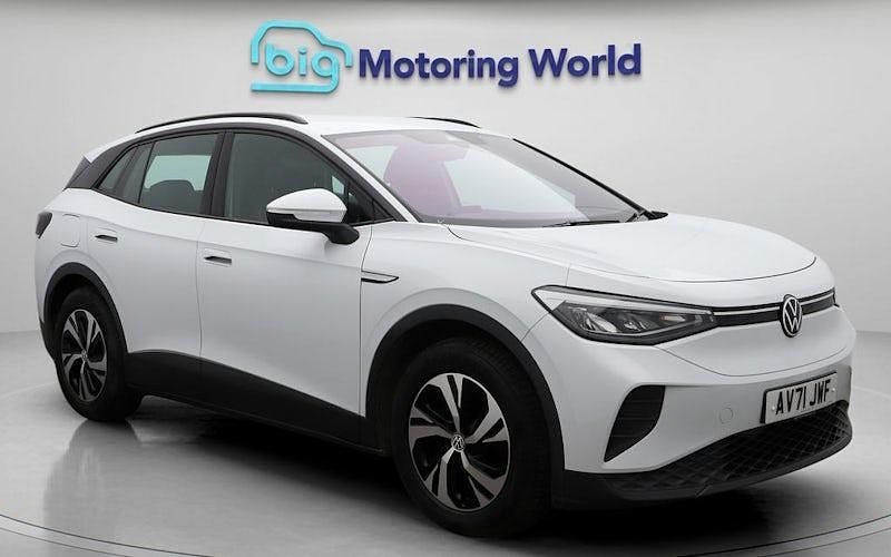 White Used 2021 VW ID.4 Pure SUV | £14,900 (Fair price) - Image 1/4