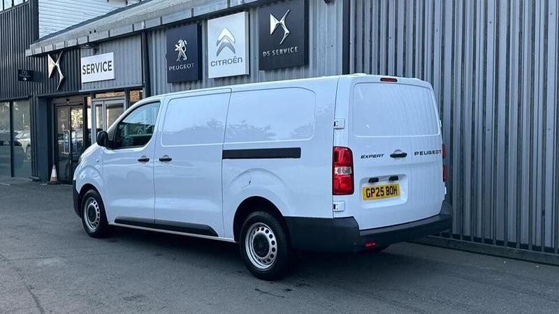 Used Peugeot Expert 143 HP (105 kW) 2025 White Van