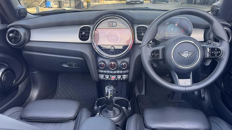 Used Mini Cooper S Exclusive 176 HP (129 kW) 2024 Green Hatchback