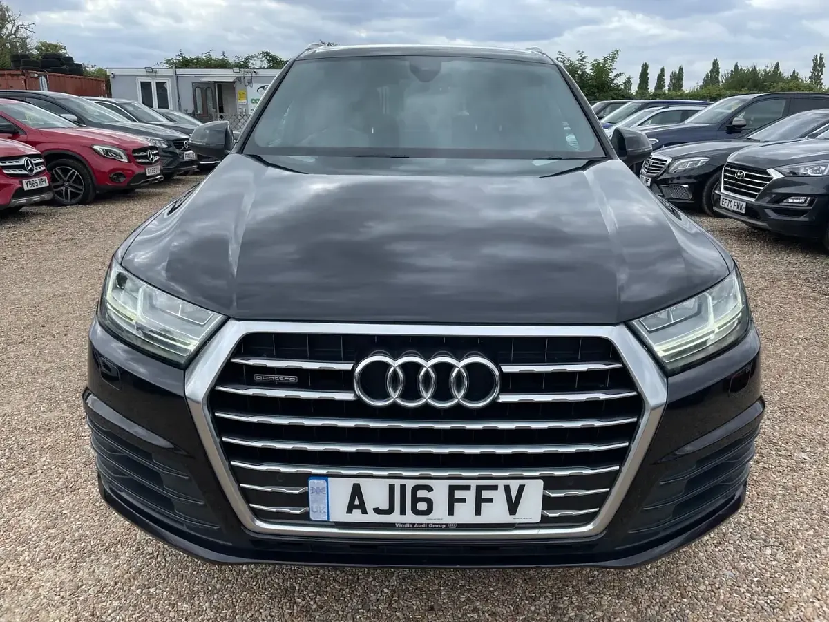 Used Audi Q7 S-Line 268 HP (197 kW) 2016 Black SUV