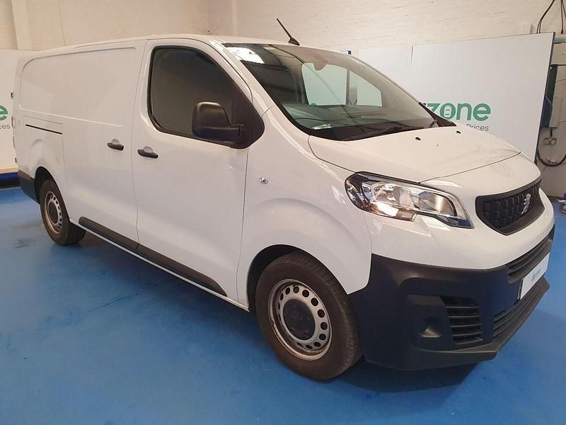 White Used 2023 Peugeot Expert Premium Van | £14,999 (Good price) - Image 1/4