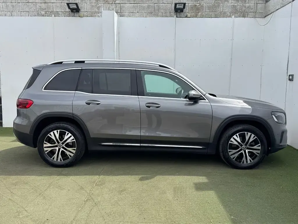 Used Mercedes GLB200 Executive 150 HP (110 kW) 2024 Grey SUV