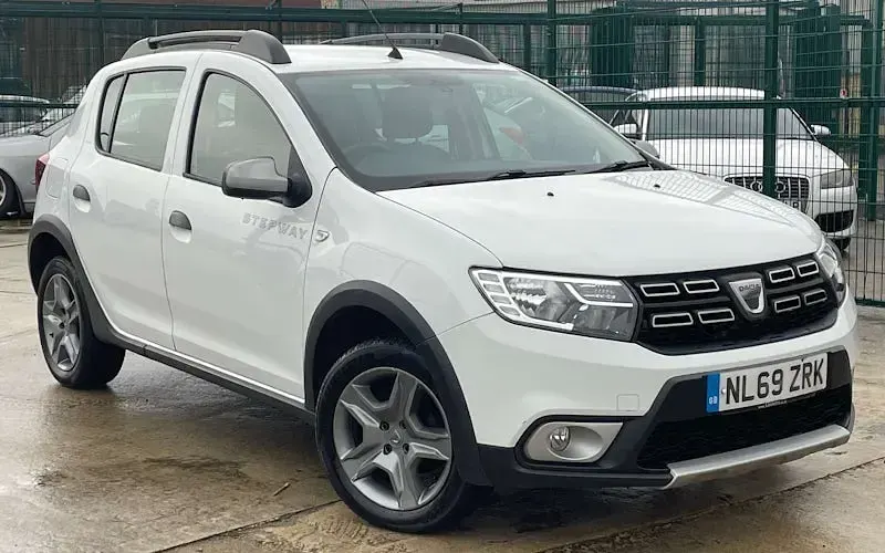 Used Dacia Sandero Essentiel 90 HP (66 kW) 2019 Hatchback