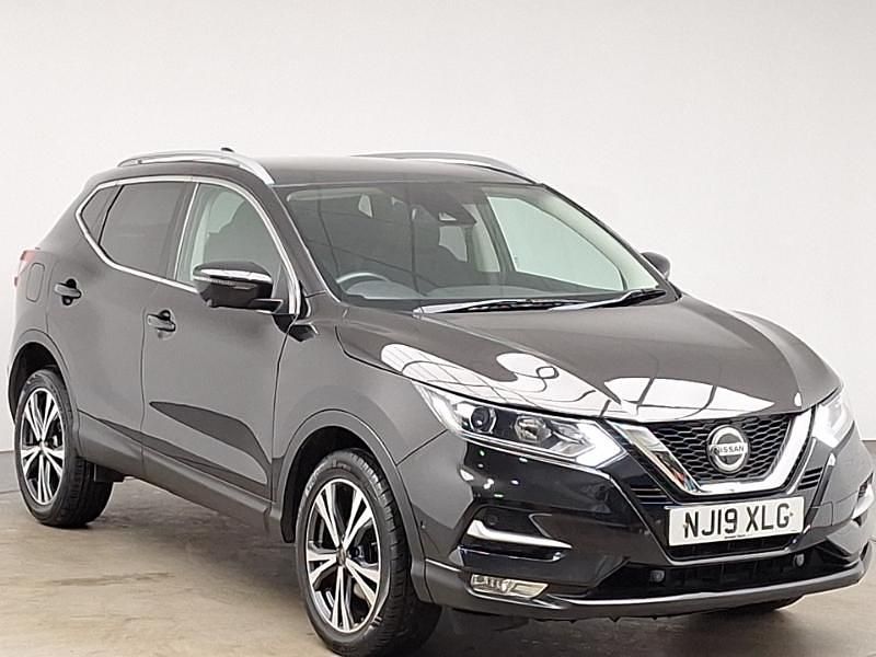 Black Used 2019 Nissan Qashqai N-Connecta SUV | £11,998 (Fair price) - Image 1/4