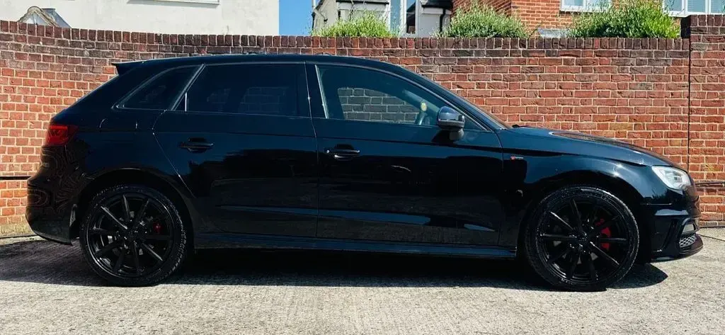 Used Audi A3 Sportback S-Line 184 HP (135 kW) 2014 Black Hatchback