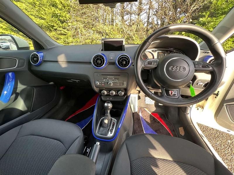 Usado Audi A1 Comfort 2012 Branco Citadino