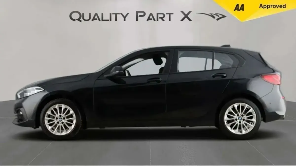 Używany BMW 118 2024 Czarny Hatchback