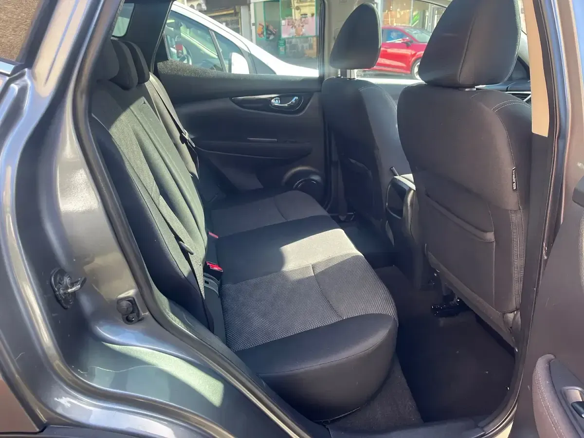 Used Nissan Qashqai N-TEC 110 HP (80 kW) 2014 Grey SUV