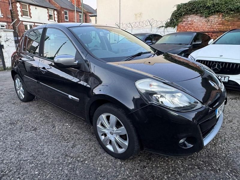 Used Renault Clio II 86 HP (63 kW) 2010 Black Hatchback