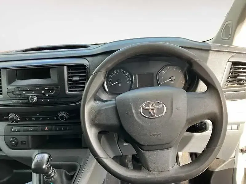 Used Toyota Proace 120 HP (88 kW) 2020 White MPV