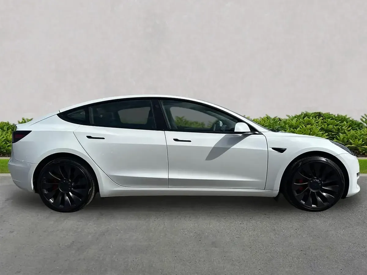 Used Tesla Model 3 Performance 461 kW (627 HP) 2023 White Sedan