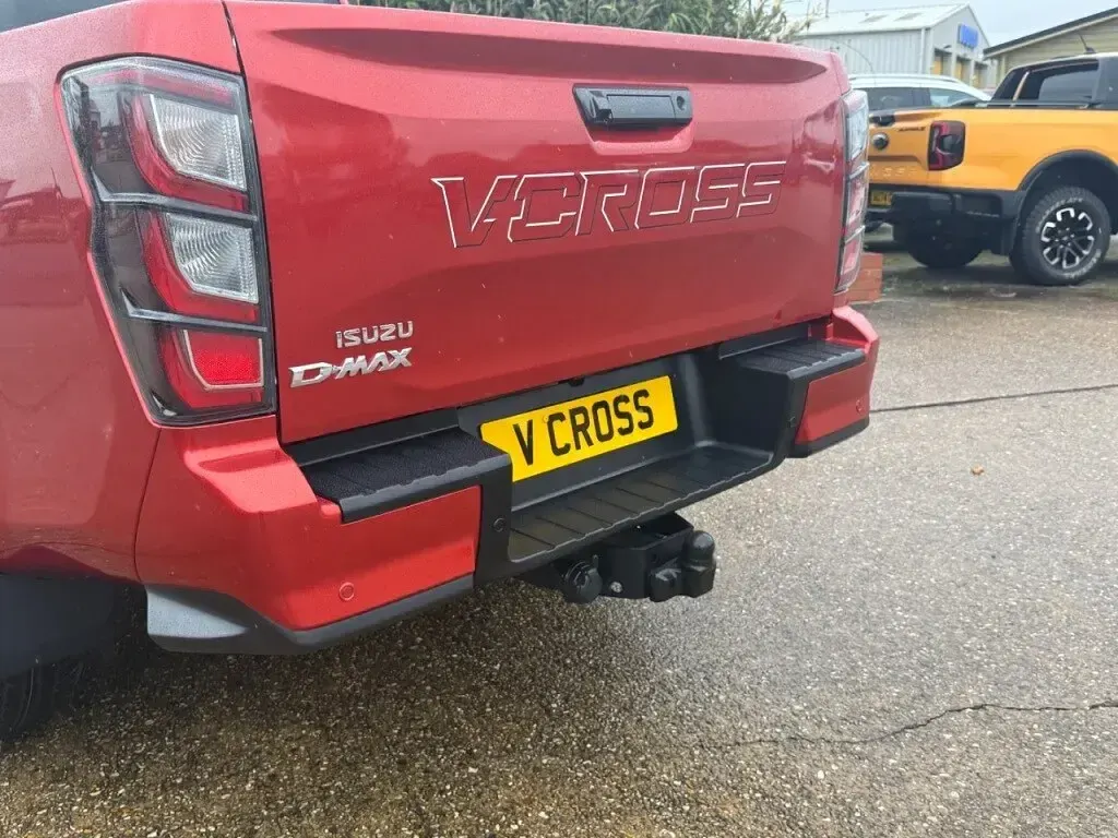 New Isuzu D-Max 2025 Orange Pickup