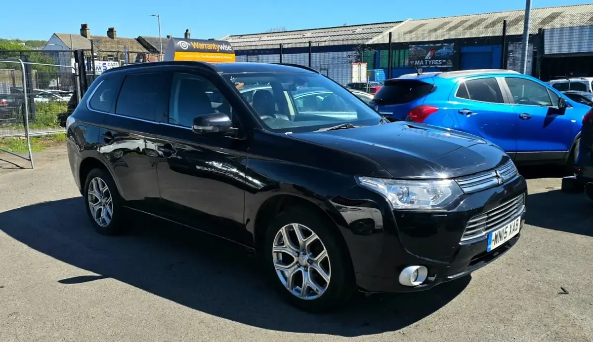 Begagnad Mitsubishi Outlander P-HEV 2015 Svart Kombi