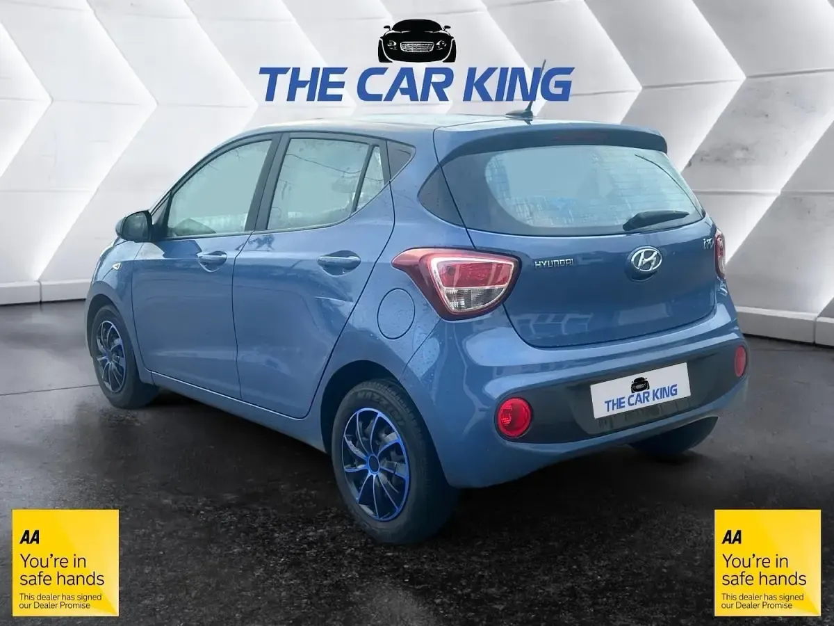 Used Hyundai i10 SE 87 HP (63 kW) 2017 Blue Hatchback