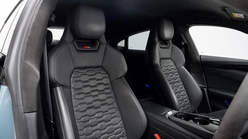 Used Audi e-tron GT quattro Comfort 11 kW (15 HP) 2021 Sedan