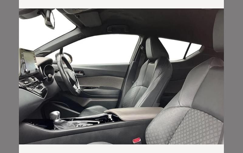 Used Toyota C-HR Edition 184 HP (135 kW) 2020 Scorched orange SUV