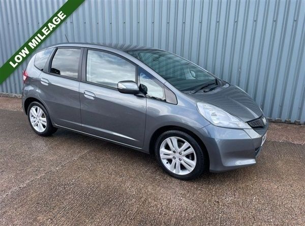 Grey Used 2014 Honda Jazz ES Hatchback | £5,980 (Good price) - Image 1/1