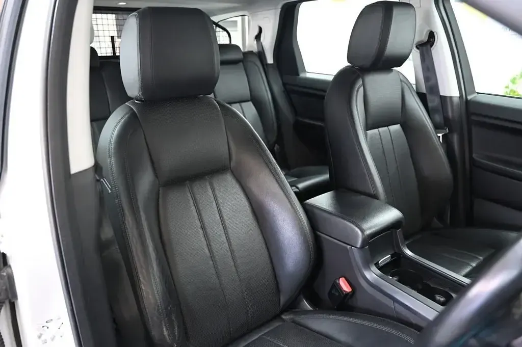 Second-hand Land Rover Discovery Sport SE 180 CP (132 kW) 2016 Alb SUV