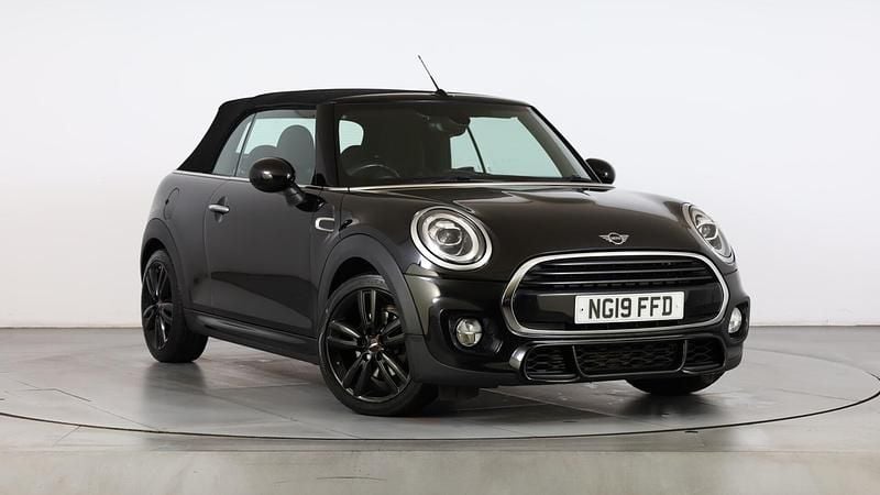 Black Used 2019 Mini Cooper Sport Hatchback | £14,250 (A bit pricey) - Image 1/4