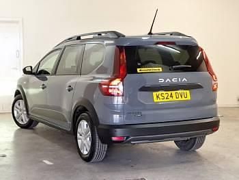 Second-hand Dacia Jogger Expression 140 CP (102 kW) 2024 Gri Monovolum