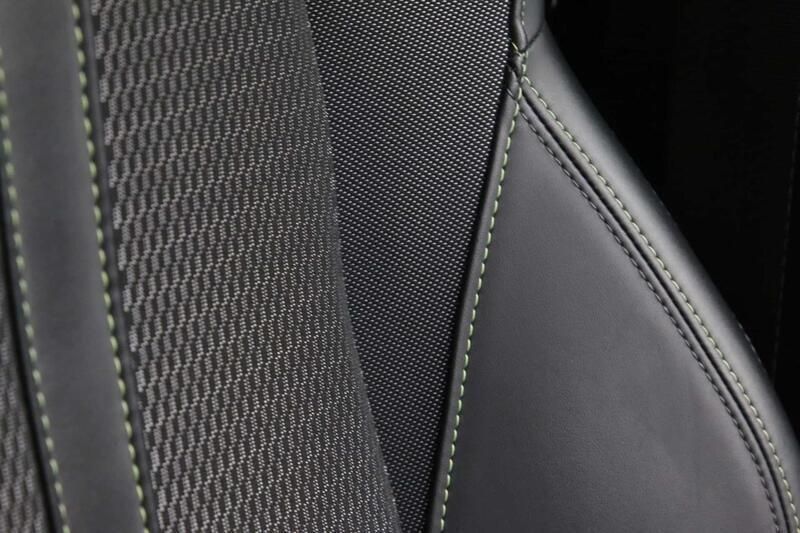 Image 2/4