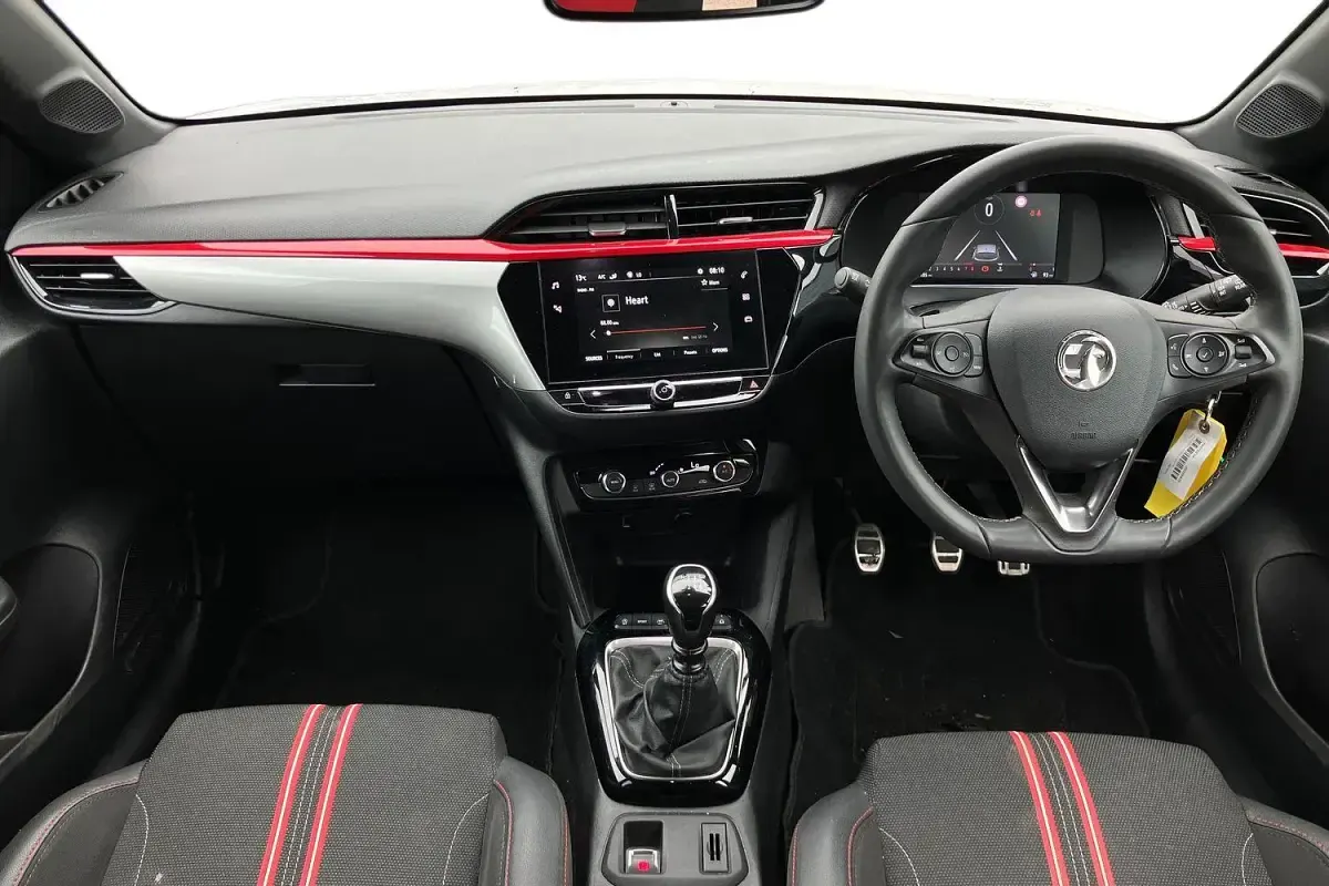 Used Vauxhall Corsa GS Line 101 HP (74 kW) 2022 White Hatchback