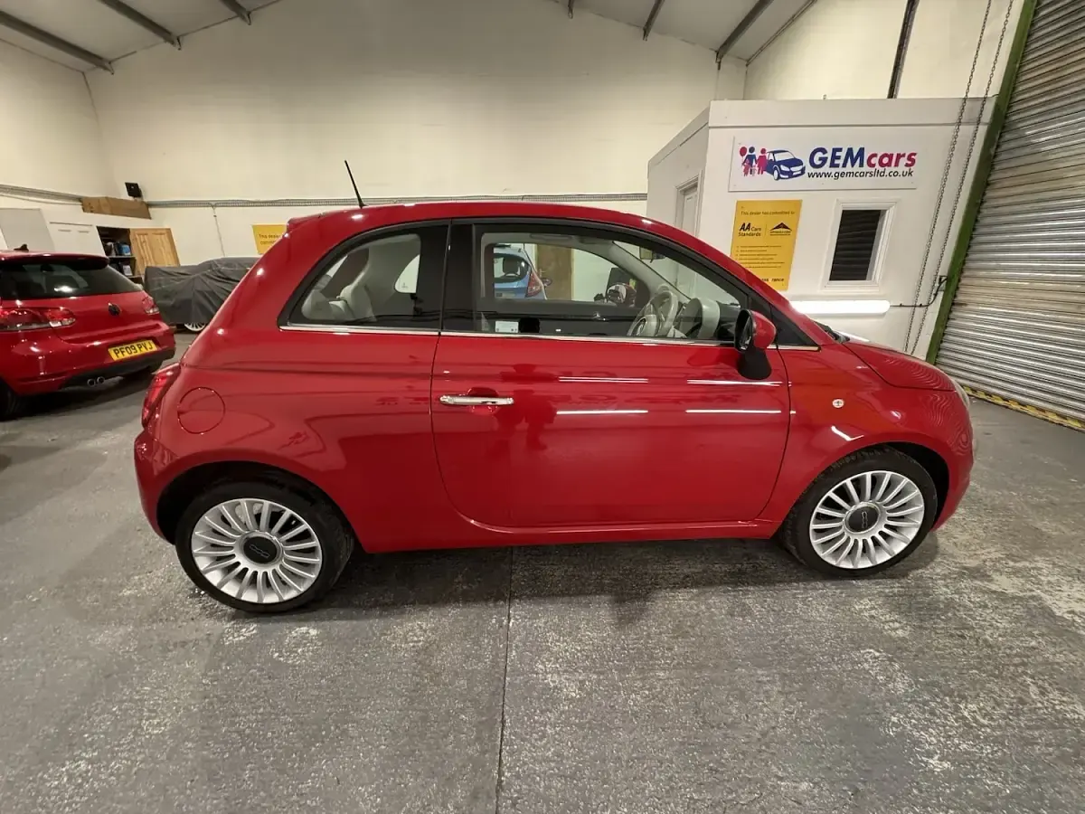 Used Fiat 500 Lounge 69 HP (50 kW) 2019 Hatchback