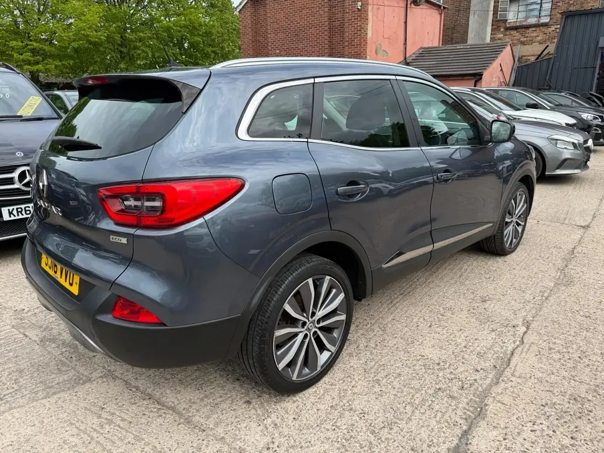 Used Renault Kadjar Signature 110 HP (80 kW) 2016 Grey SUV