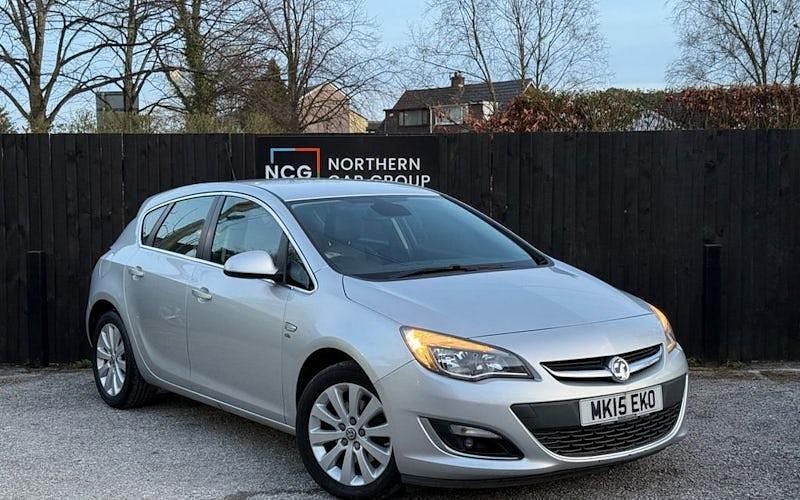 Used Vauxhall Astra Elite 136 HP (100 kW) 2015 Hatchback
