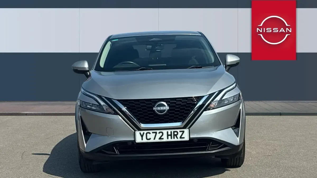 Used Nissan Qashqai Acenta Premium 140 HP (102 kW) 2022 Silver SUV