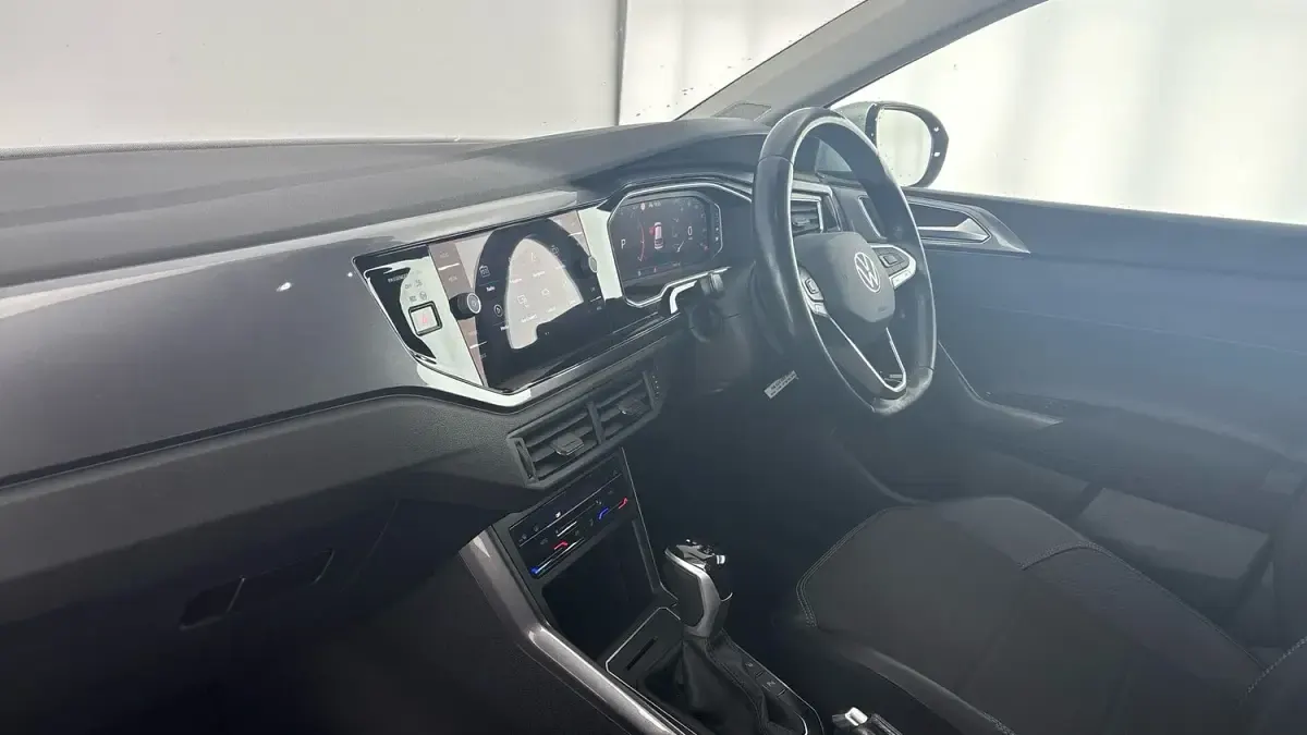 Used VW Taigo Style 150 HP (110 kW) 2023 Silver SUV