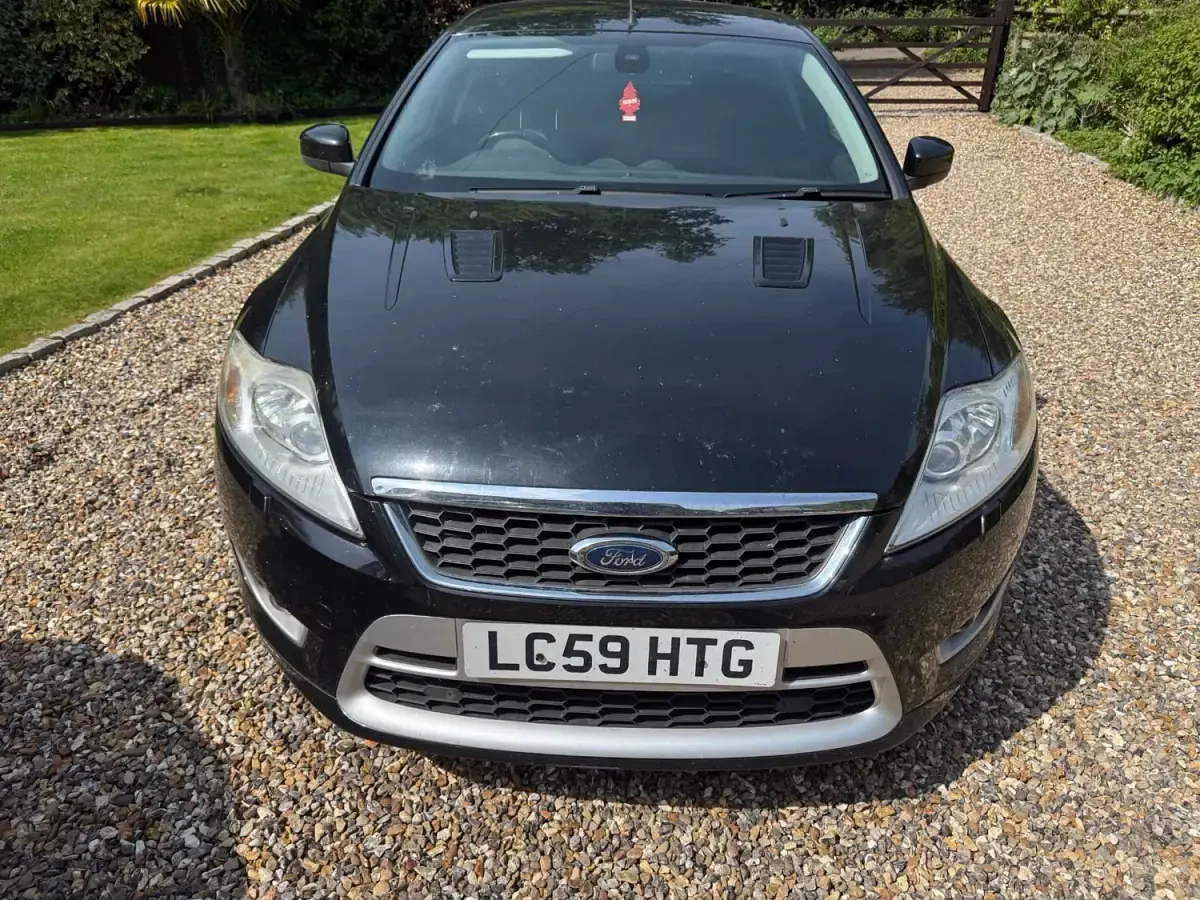 Second-hand Ford Mondeo Titanium X 175 CP (128 kW) 2009 Negru Hatchback