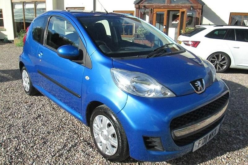 Blue Used 2011 Peugeot 107 Hatchback | £1,980 (Fair price) - Image 1/1