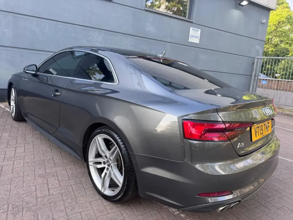 Używany Audi A5 S-Line 2019 Szary Coupe