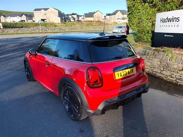 Usado Mini Cooper S Comfort 188 HP (138 kW) 2023 Vermelho Citadino