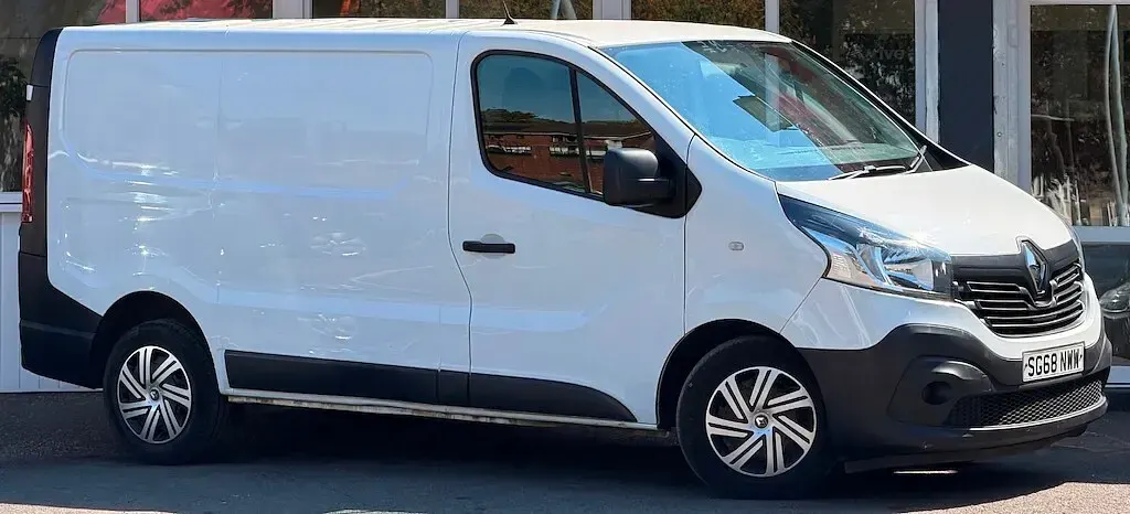 Used Renault Trafic Business 2018 White MPV