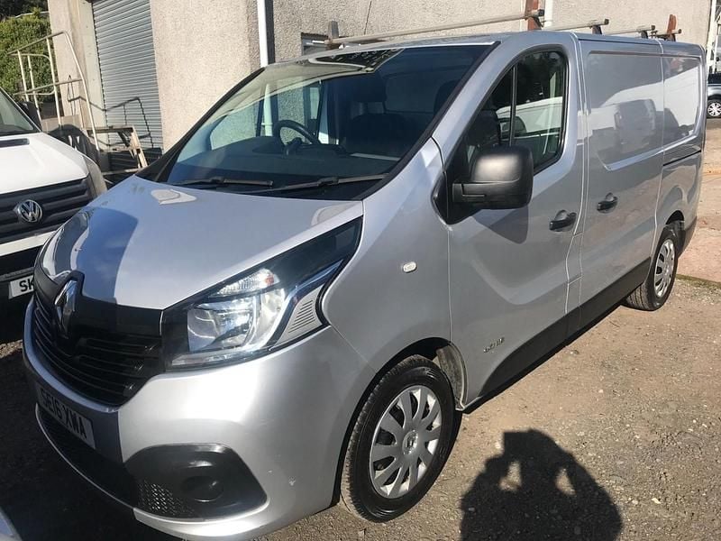 Silver Used 2016 Renault Trafic Business MPV | £5,995 (Fair price) - Image 1/4
